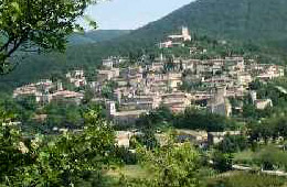 Mirmande proche du gîte Les Cyprès